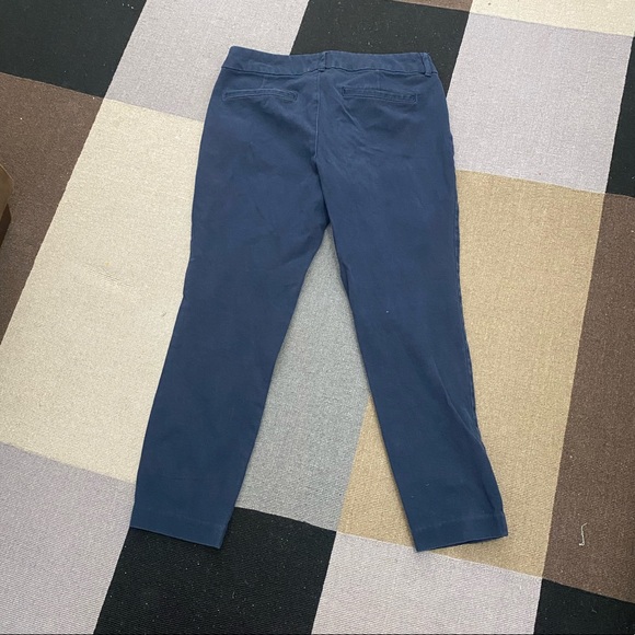 Old navy, petite navy capri slacks - Picture 2 of 2